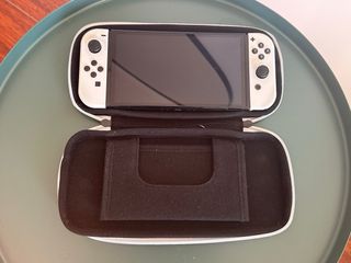 Nintendo Switch OLED Blanca + Juegos + funda