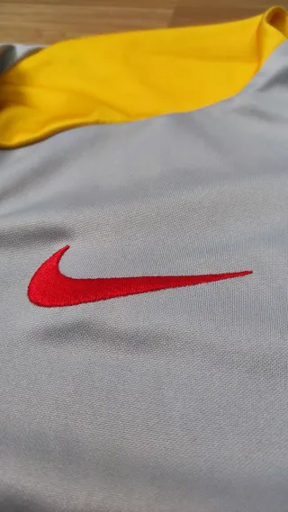 Chaqueta Liverpool Nike Gris/Amarillo