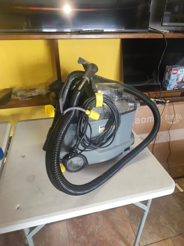 Kärcher Puzzi 8/1 Lava-aspiradora Tapicerías