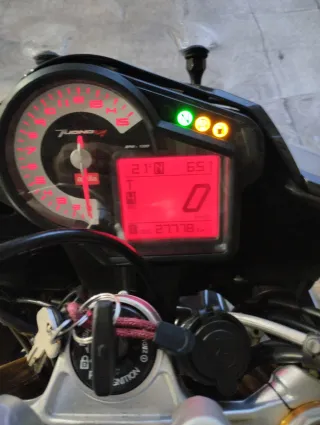 Aprilia Tuono V4 2014