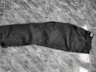 Pantalón vaquero negro Bershka Talla 42