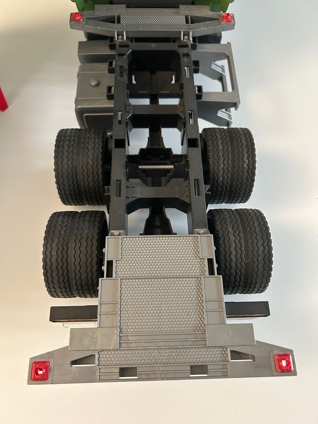 Camion Bruder porta container