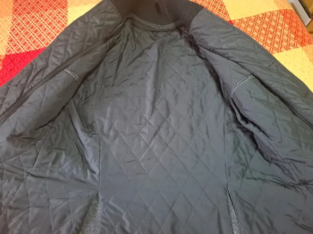 Americana inglesa caballero gris