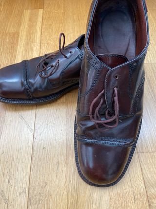 Zapatos de cordones marrones