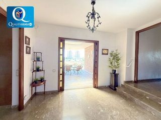 Chalet en alquiler en Vistahermosa en Alicante