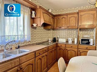 Chalet en alquiler en Vistahermosa en Alicante