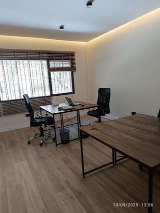 Oficina en venta en Playa de la Fontanilla en Marbella