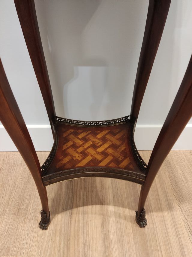 Mesa auxiliar de madera y metal