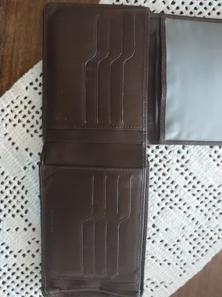 Portafoglio uomo in pelle marrone