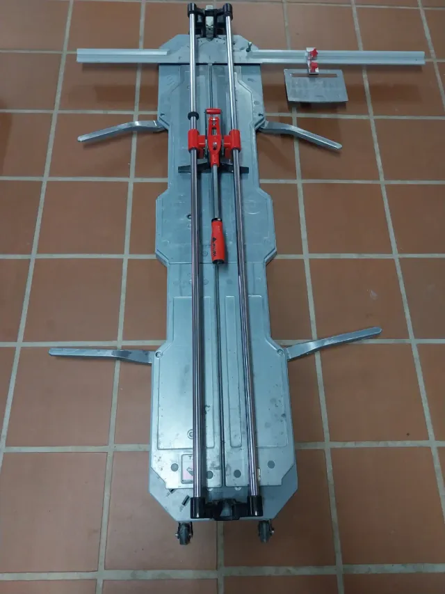 Cortadora de azulejos profesional con maletín