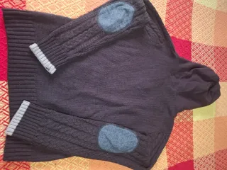 Jersey Gant Marrón con Capucha