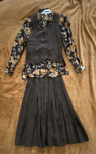 Completo marrone floreale taglia S