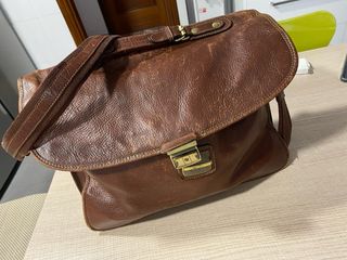 Bolso de cuero marrón
