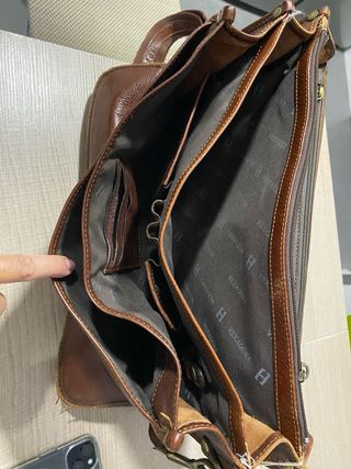 Bolso de cuero marrón