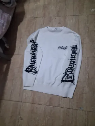 Jersey Blanco con Diseño Negro