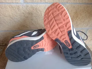 Scarpe running Kalennji nere e rosa