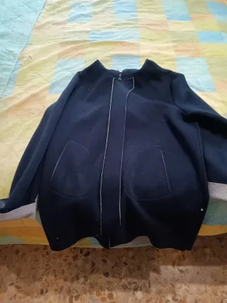 Giacca invernale nera con cappuccio