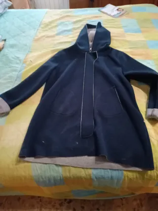 Giacca invernale nera con cappuccio