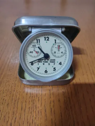 Reloj despertador plateado Spirit of St. Louis