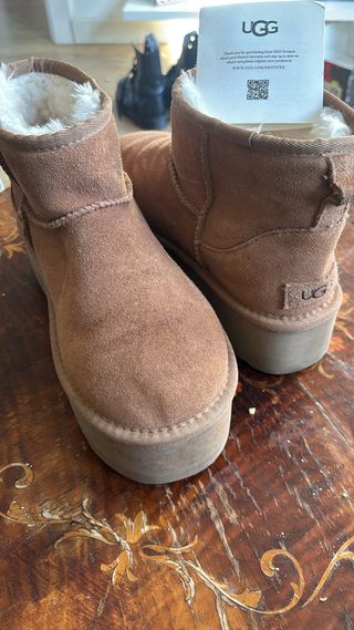 Botas UGG con plataforma talla 39