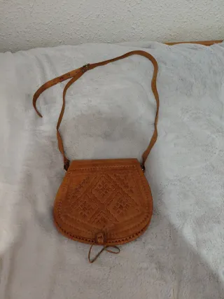 Bolso Cuero Repujado Artesanal Marrón