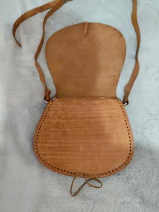 Bolso Cuero Repujado Artesanal Marrón