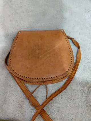 Bolso Cuero Repujado Artesanal Marrón