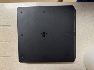 Consola PS4 Slim 1TB + 7 Juegos