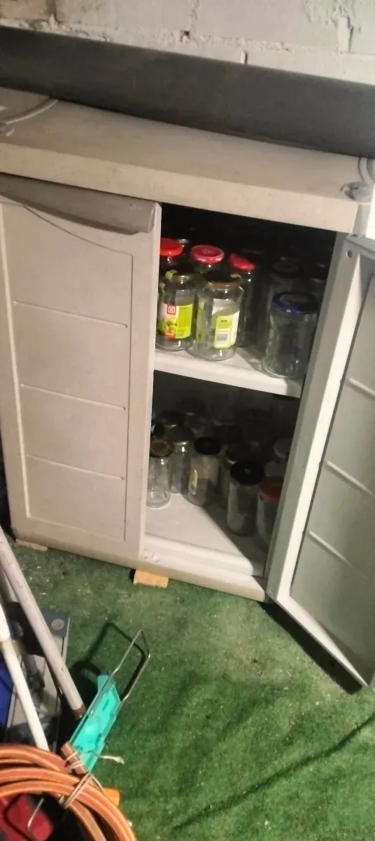 Mueble de plástico blanco exterior