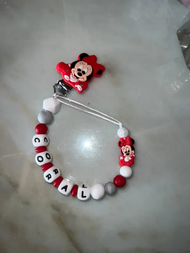 Chupetero personalizado con nombre