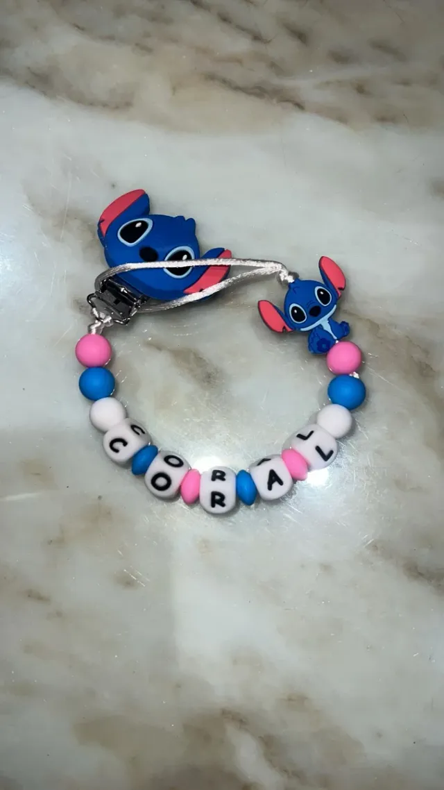 Chupetero personalizado con nombre