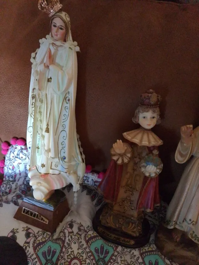 Lote 5 figure antiche del Bambino Gesù