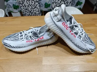 Adidas Yeezy 350 V2 Zebra