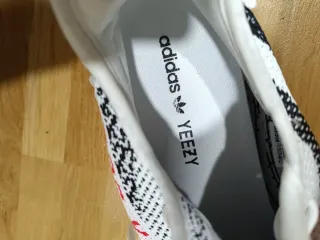 Adidas Yeezy 350 V2 Zebra