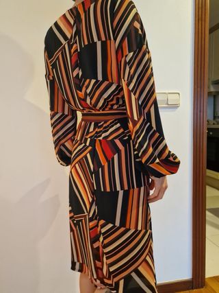 Vestido Zara con estampado de colores