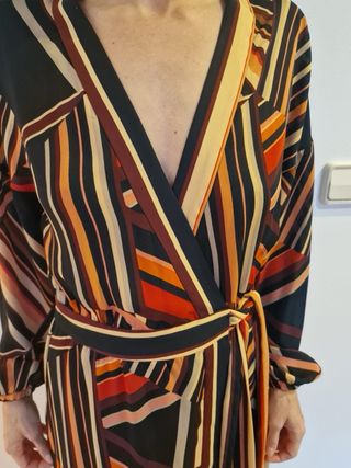 Vestido Zara con estampado de colores