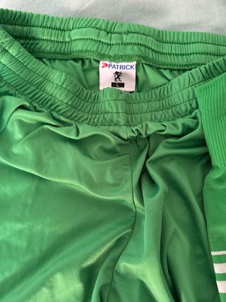 Conjunto UE Cornella Verde Talla L