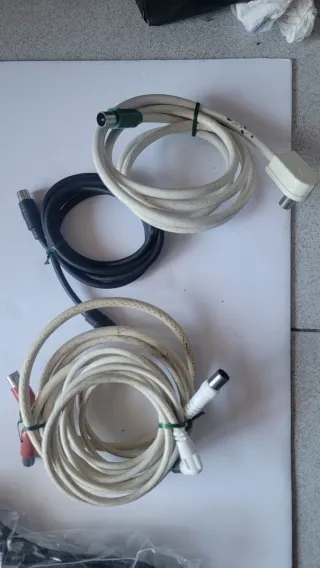 Cavi e alimentatori vari
