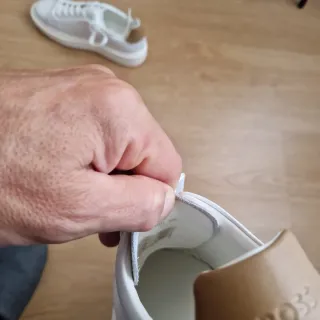 Zapatos BOSS blancos y marrones