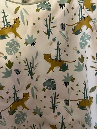 Babero mangas BLW estampado animales