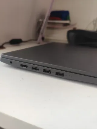 Lenovo V15 IGL Intel Celeron N4020 Ordenador