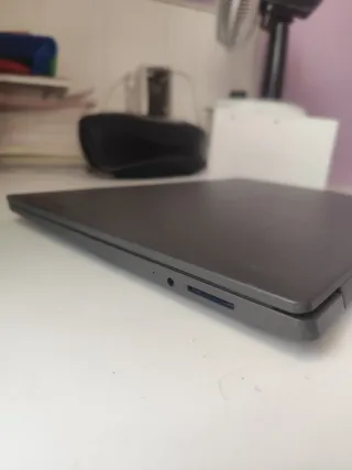 Lenovo V15 IGL Intel Celeron N4020 Ordenador