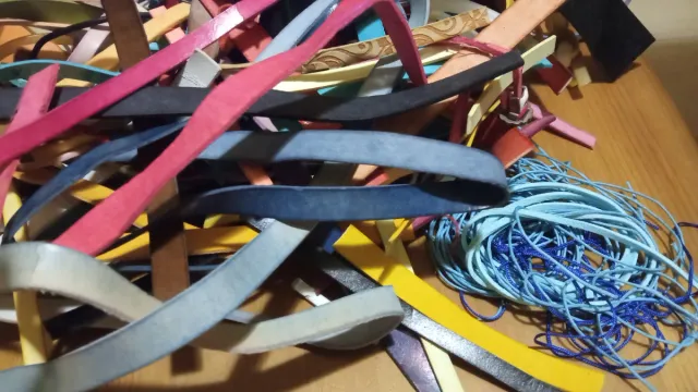 Lote abalorios bisutería multicolor y plata