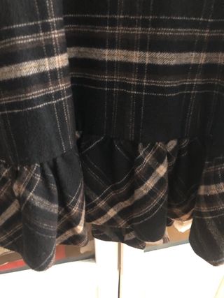 Abrigo Zara Basic cuadros beige y negro Talla S