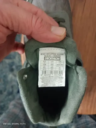 Botas niño Decathlon grises y verdes