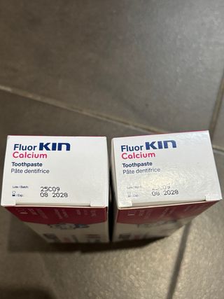 Pasta dientes Fluor Kin Calcium Fresa Morango