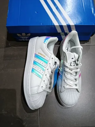 Zapatillas Adidas Superstar Blancas y Rosas