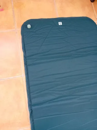 Aislante autoinflable 1 persona 185x60 cm. Quechua