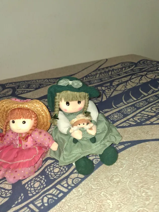 Muñecas de trapo y algodón