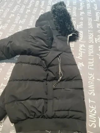 Cazadora Supply and Demand Negra